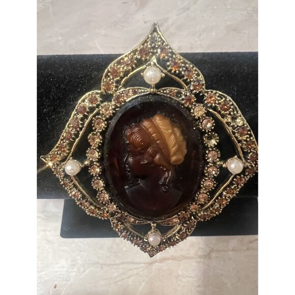 Vintage Hargo Amber Resin Left Facing Classical Cameo Brooch Rhinestones Read - Picture 2 of 16